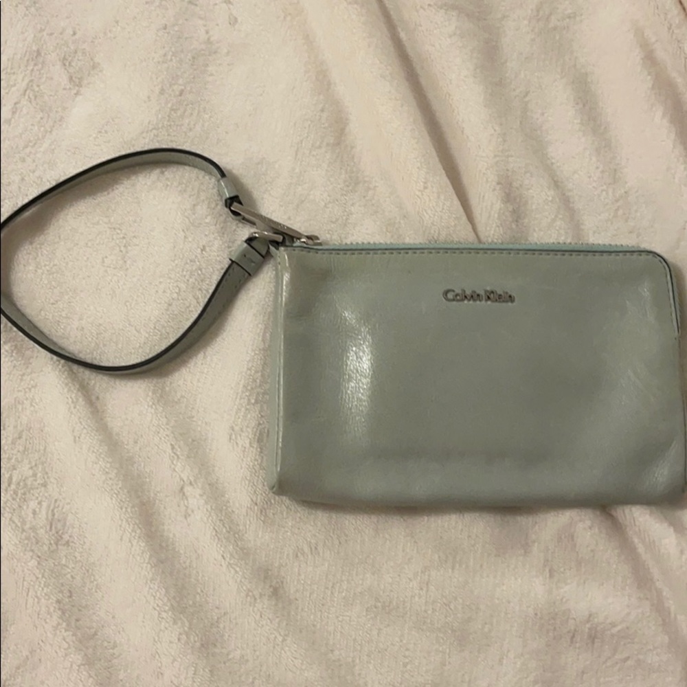 Calvin Klein light green wristlet